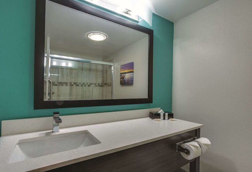 فندق La Quinta By Wyndham Batavia