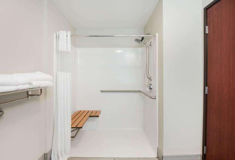 فندق La Quinta By Wyndham Batavia