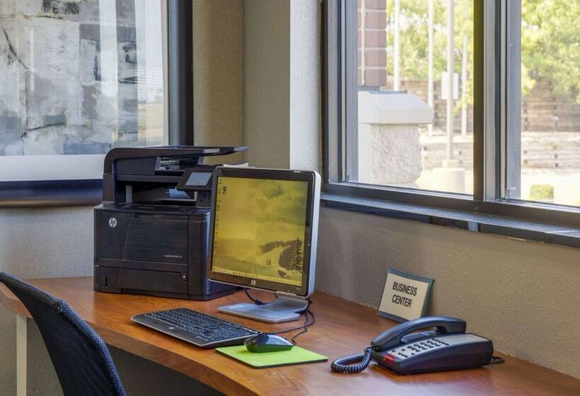 فندق La Quinta By Wyndham Edmond