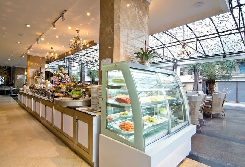 هتل Lk The Empress