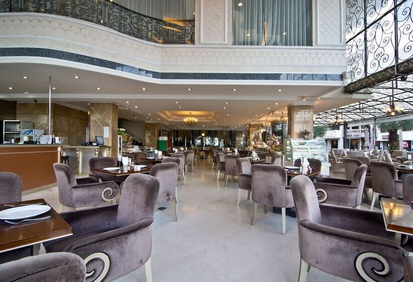 هتل Lk The Empress