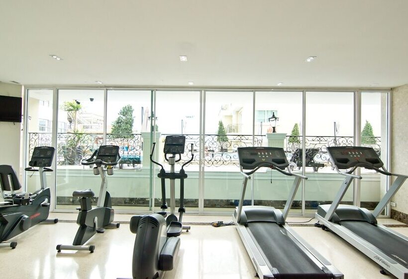 هتل Lk The Empress