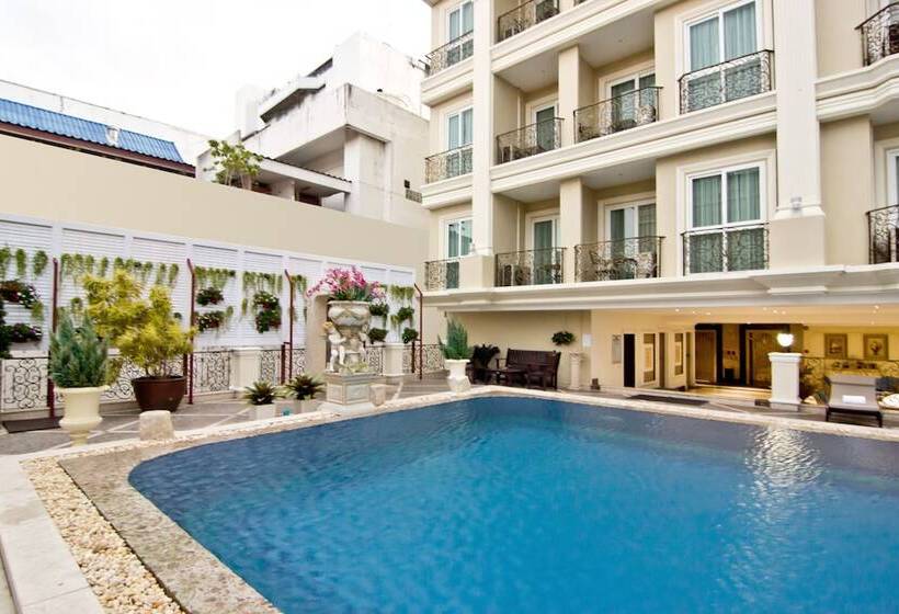 هتل Lk The Empress