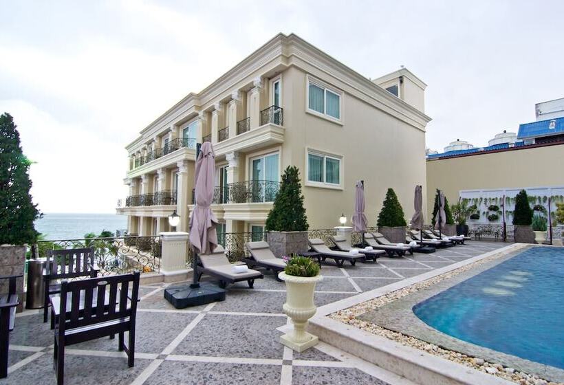 هتل Lk The Empress