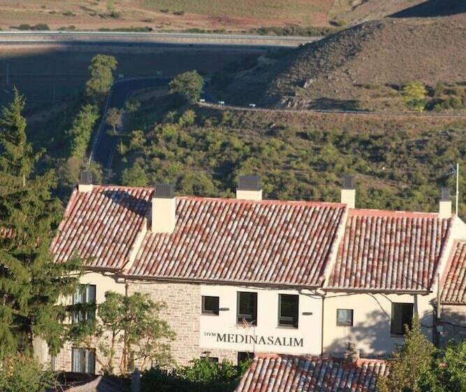 ホテル Medinasalim