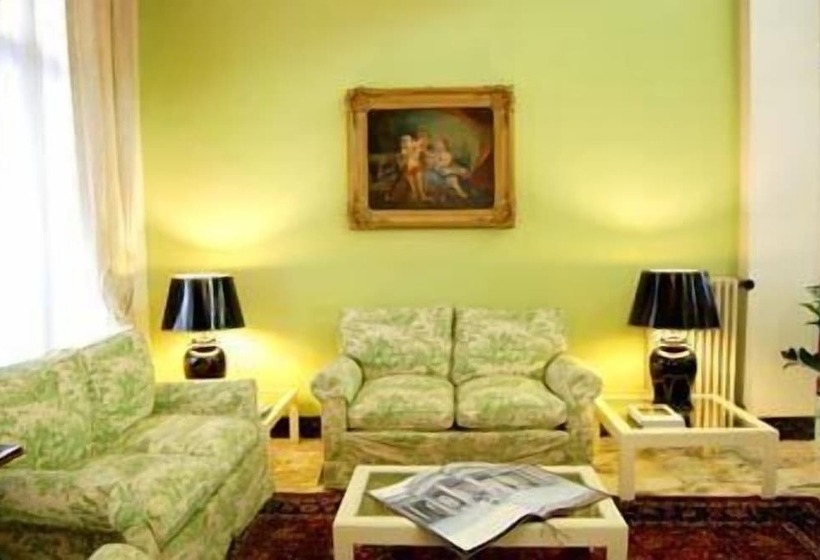 ホテル Mediterraneo