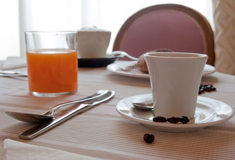 ホテル Mediterraneo