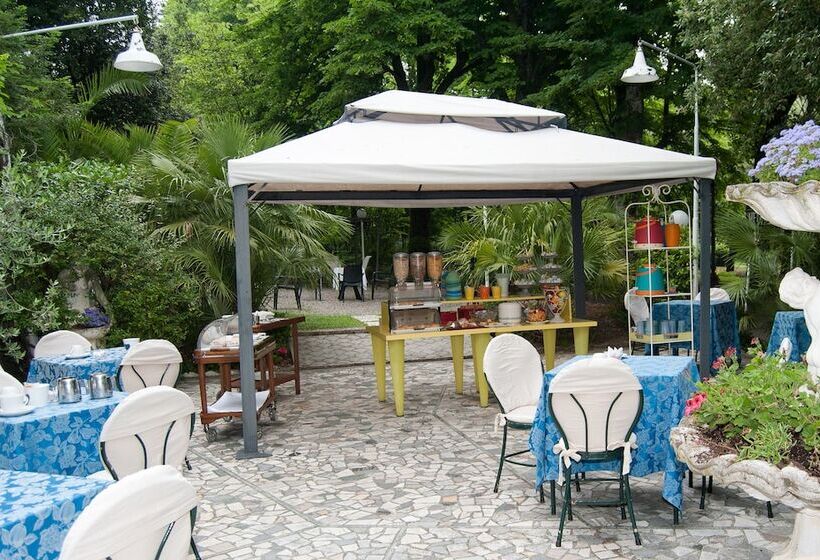 ホテル Mediterraneo