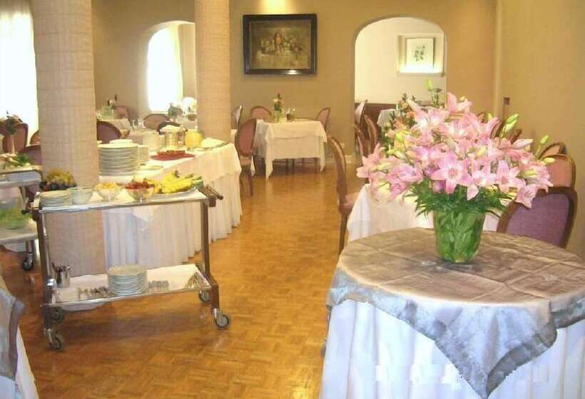 ホテル Mediterraneo