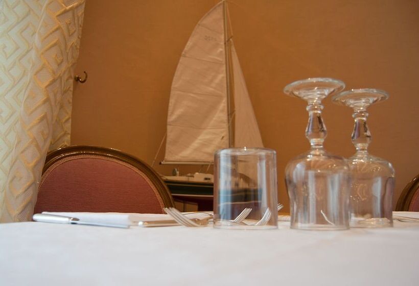 ホテル Mediterraneo