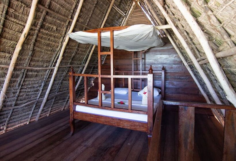 호텔 Pakachi Beach Resort &