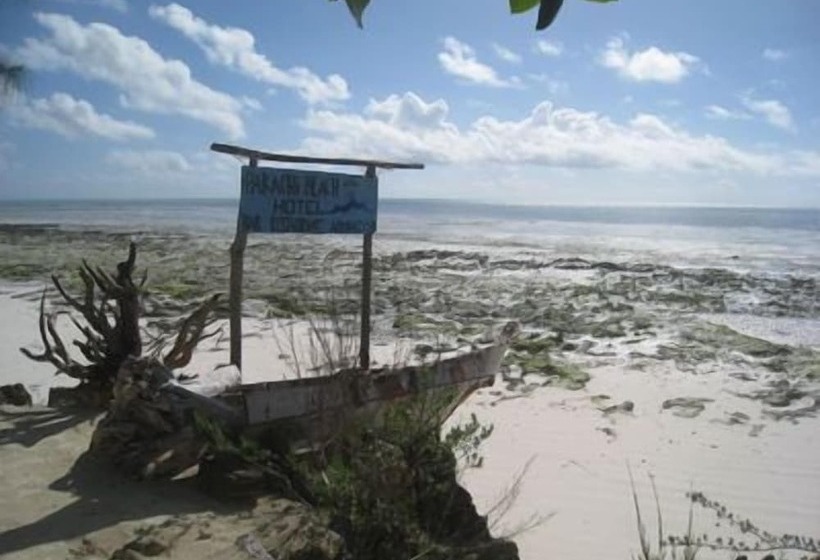 호텔 Pakachi Beach Resort &