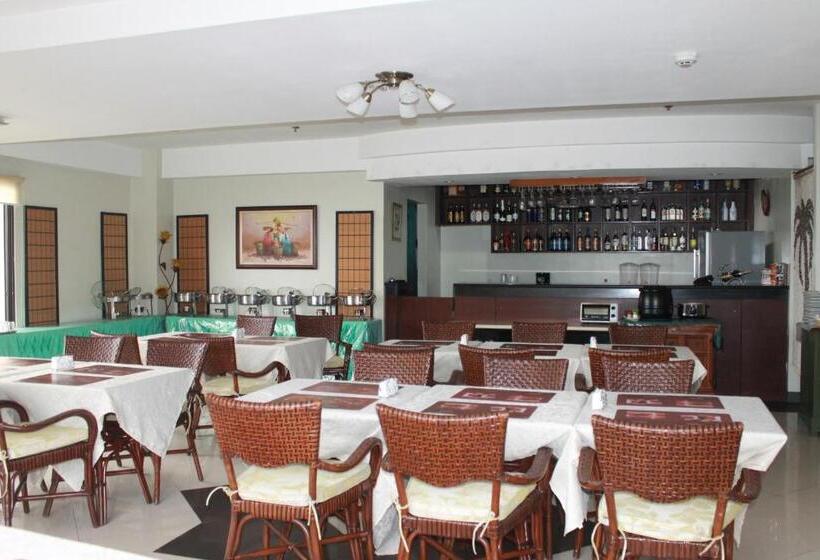 هتل Palmbeach Resort & Spa Mactan, Cebu