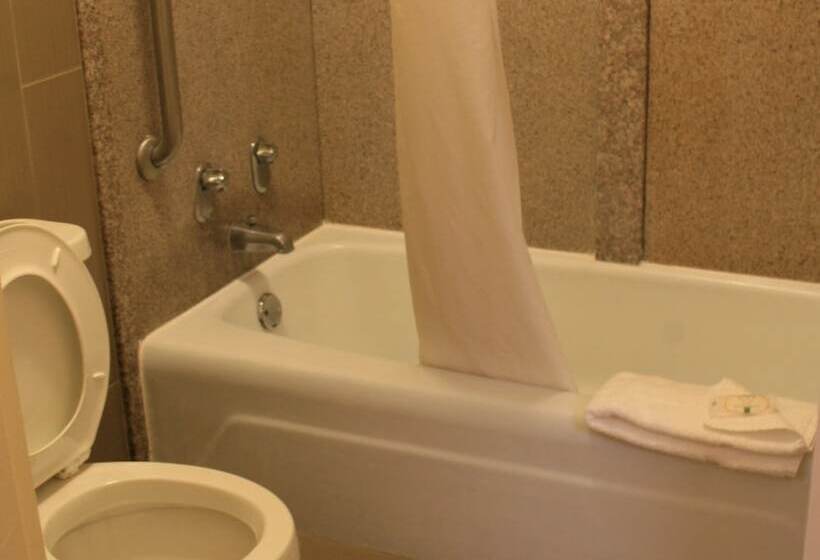 فندق Quality Inn Americus