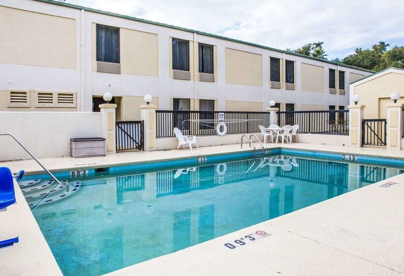 فندق Quality Inn Dariennorth Brunswick