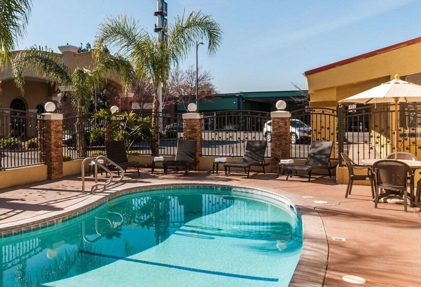 فندق Quality Inn Near Chico State