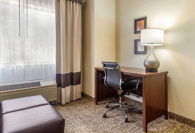 فندق Quality Suites