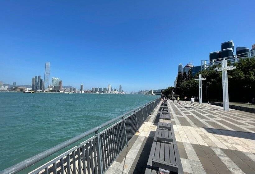 هتل Ramada Hong Kong Harbour View