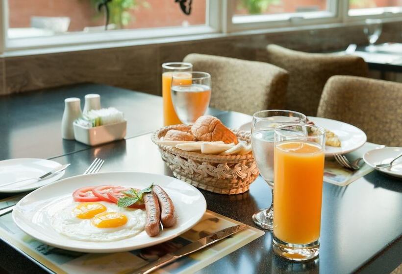 هتل Ramada Hong Kong Harbour View