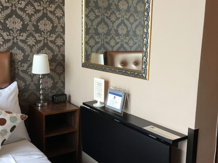 هتل Ramada Hong Kong Harbour View