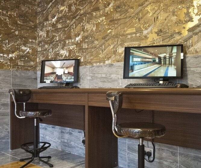 هتل Ramada Hong Kong Harbour View