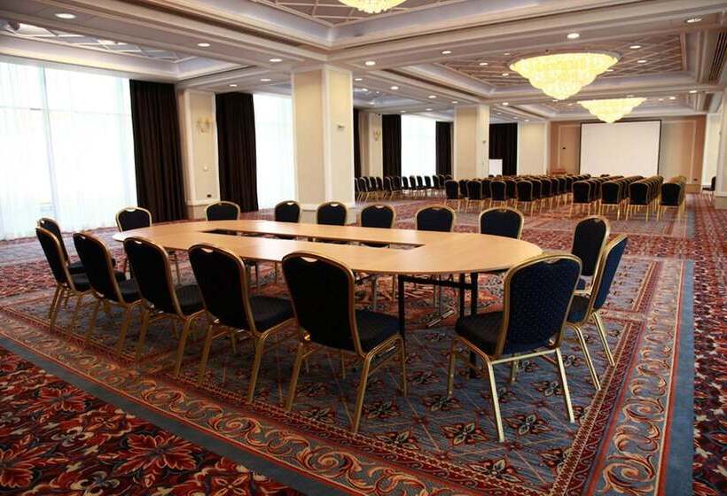 هتل Ramada Plaza By Wyndham Gevgelija