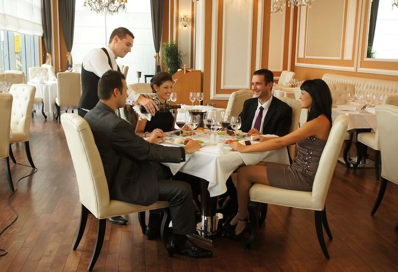 هتل Ramada Plaza By Wyndham Gevgelija