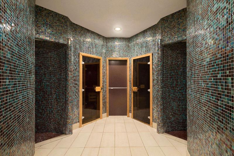 هتل Ramada Plaza By Wyndham Gevgelija