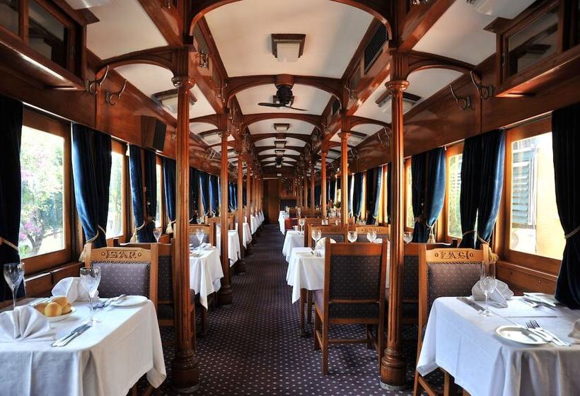 Safari Hotel & Convention Centre