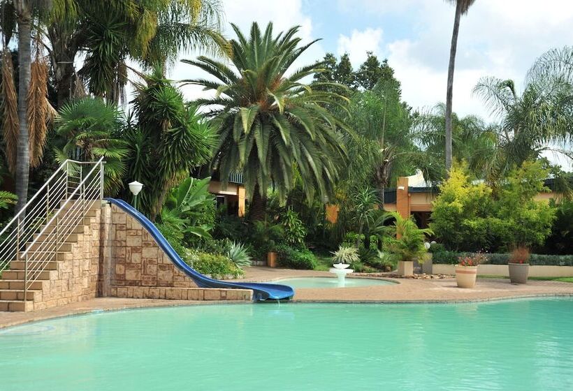 Safari Hotel & Convention Centre