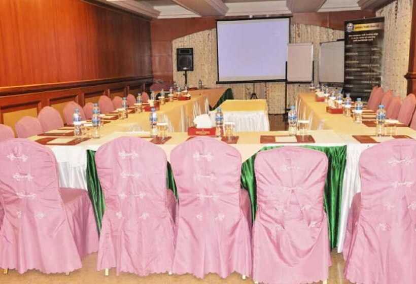 酒店 Safeer International