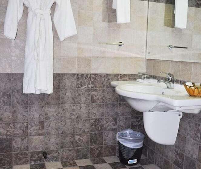 酒店 Safeer International