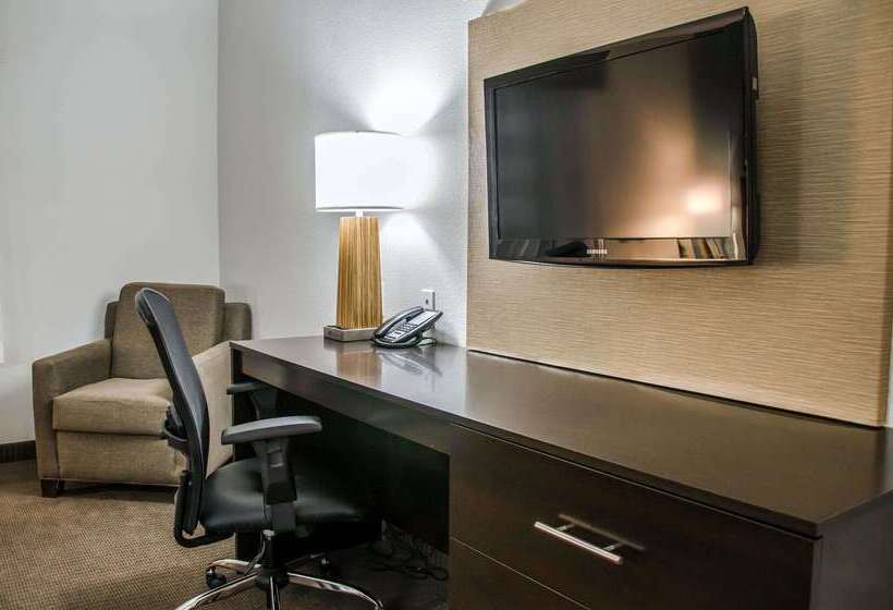 هتل Sleep Inn & Suites Center