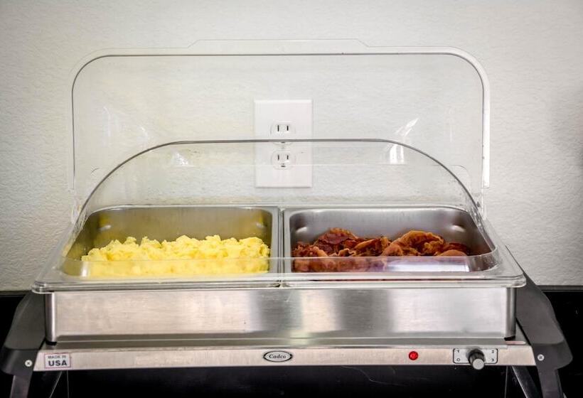 هتل Sleep Inn & Suites Center