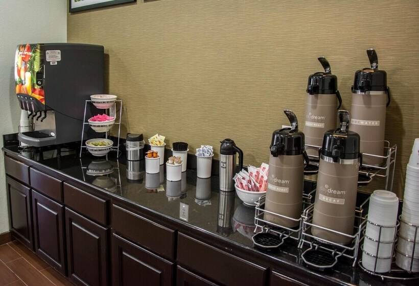 هتل Sleep Inn & Suites Center