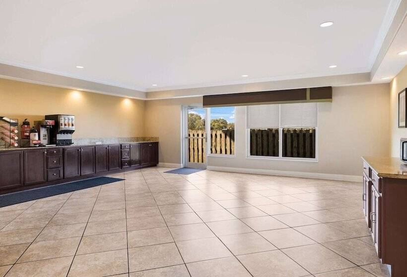 فندق Suburban Studios Berwick  Morgan City