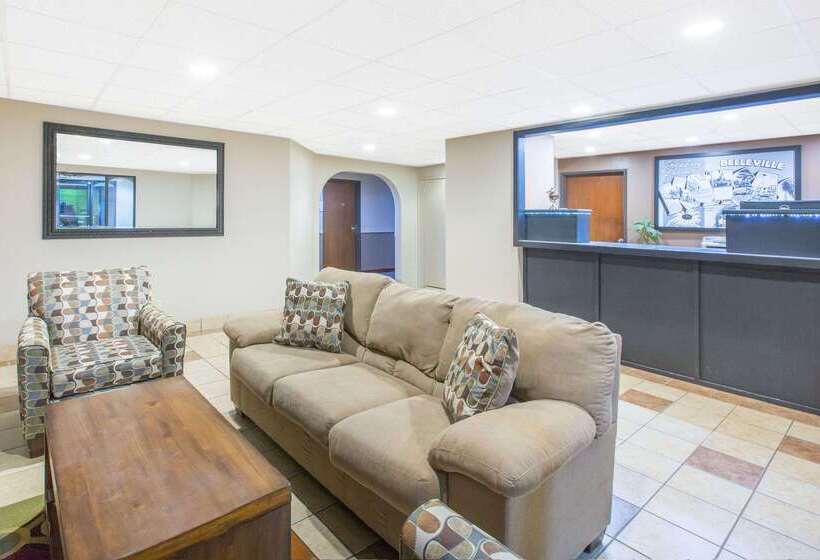 فندق Super 8 By Wyndham Belleville