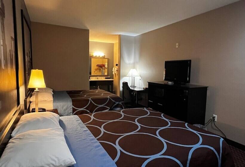 هتل Super 8 By Wyndham Center