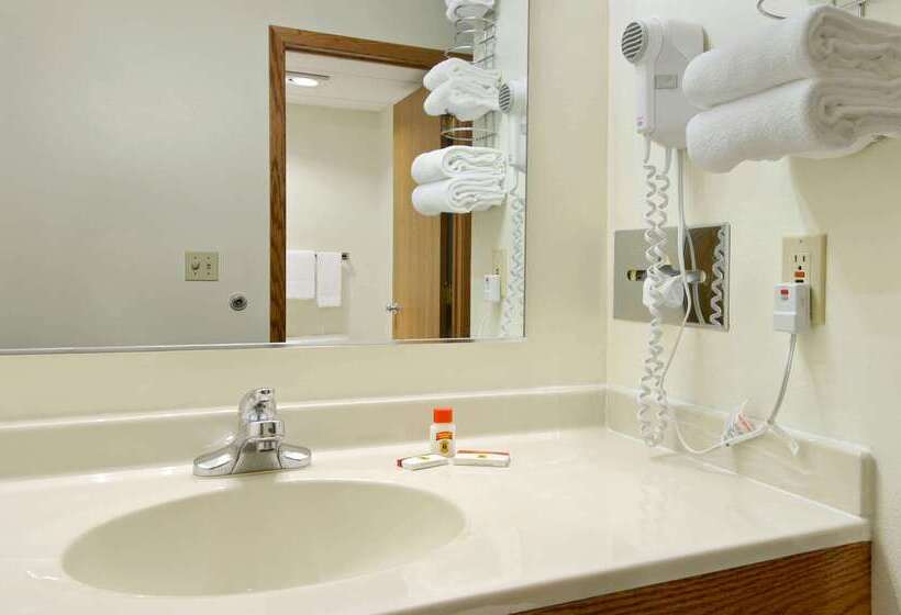 فندق Super 8 By Wyndham Chillicothe