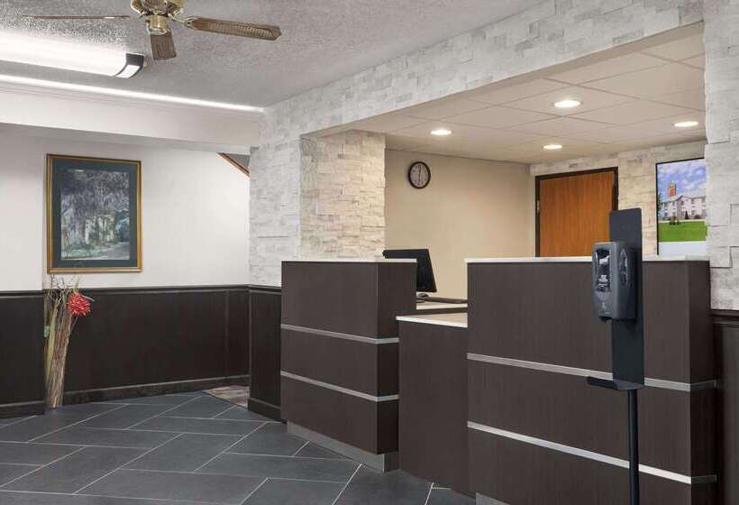 فندق Super 8 By Wyndham Chillicothe