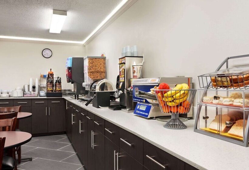 فندق Super 8 By Wyndham Chillicothe