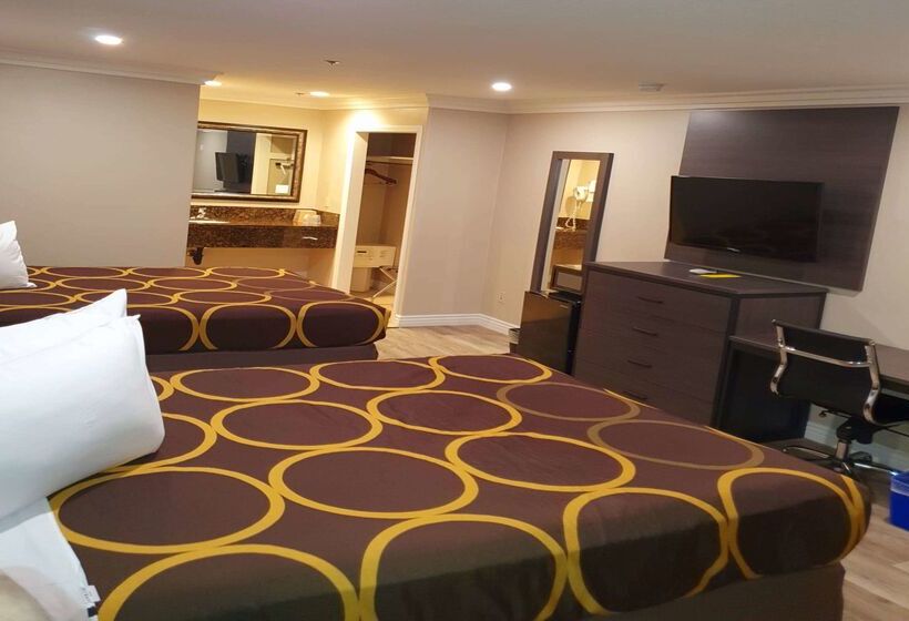 ホテル Super 8 By Wyndham Cypress Buena Park Area