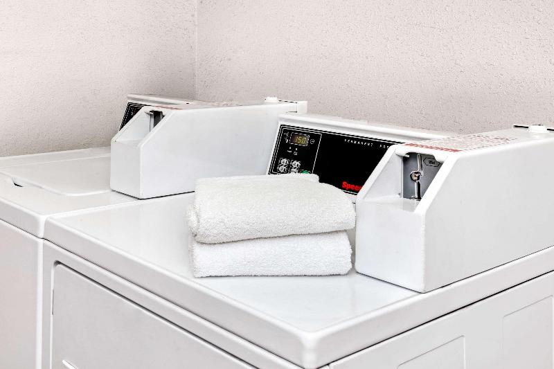 בית מלון כפרי Super 8 By Wyndham Cypress Buena Park Area