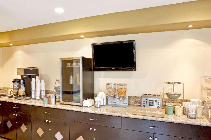 ホテル Super 8 By Wyndham Cypress Buena Park Area