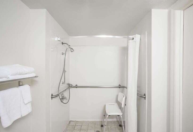 فندق Super 8 By Wyndham Dandridge