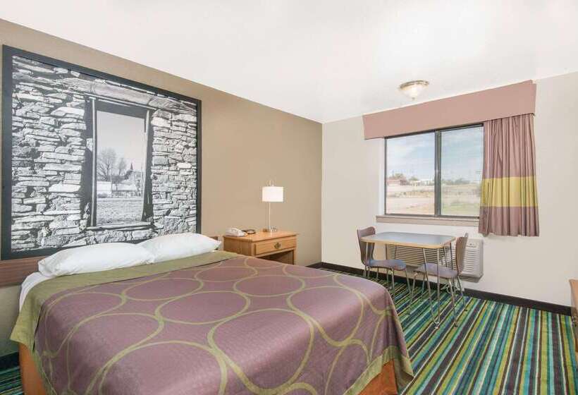 فندق Super 8 By Wyndham Santa Rosa