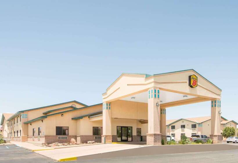 فندق Super 8 By Wyndham Santa Rosa