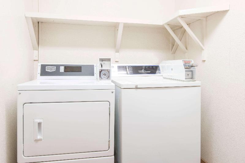 فندق Super 8 By Wyndham Santa Rosa