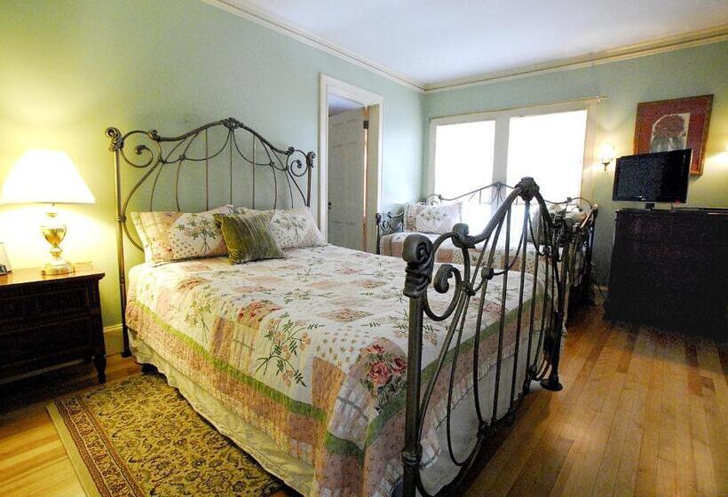 فندق The Brewster Inn