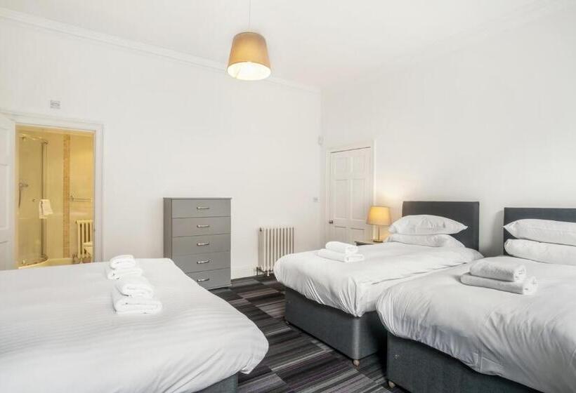 בית מלון כפרי The Place